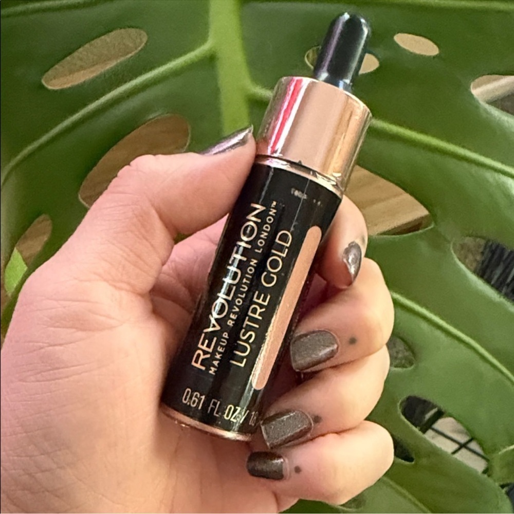 Makeup Revolution London Liquid Highlighter Lustre Gold Illuminator 0.61oz 18ml‎
